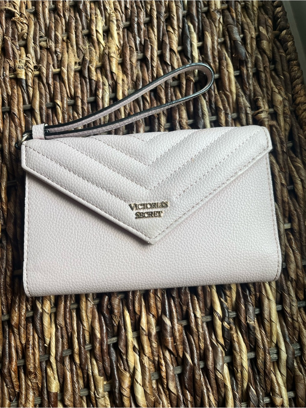 Victoria's Secret Light Pink Quilted Wristlet Clutch